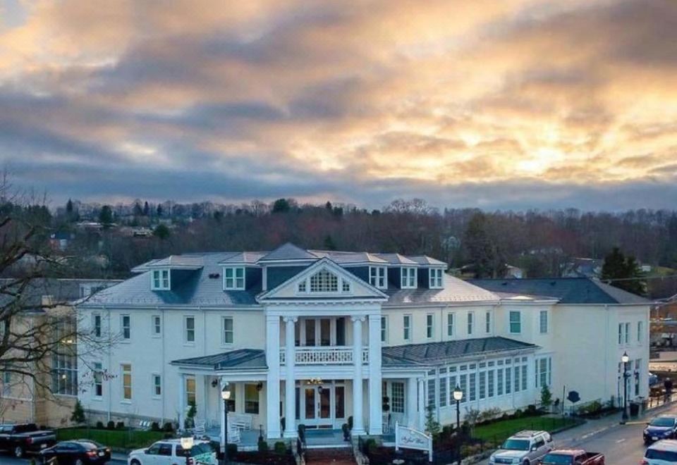 hotel overview picture