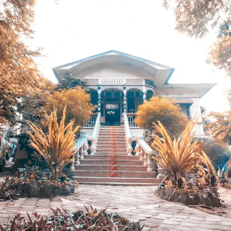 Oasis Balili Heritage Lodge Отели рядом с достопримечательностью «Bohol National Museum»