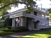 Stewart Inn - parking