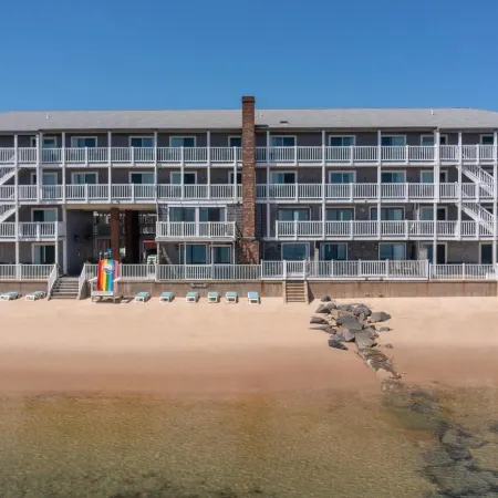 Surfside Hotel and Suites