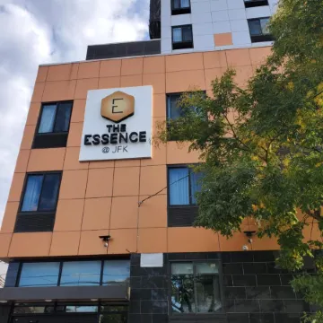 The Essence Hotel at JFK Отели рядом с достопримечательностью «Железнодорожная станция JFK Air Train»