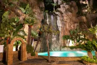 Aeneas' Landing Resort - Strand