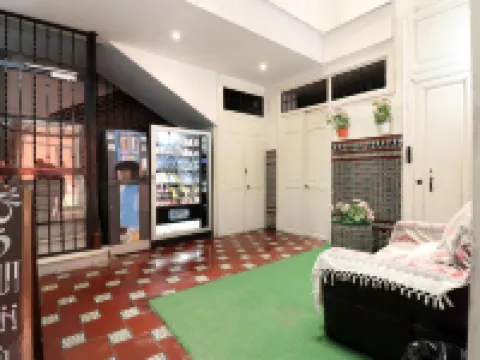 フィール ホステル シティ センター マラガのホテル