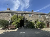 The Crooked Inn Hotels in Landrake with St. Erney