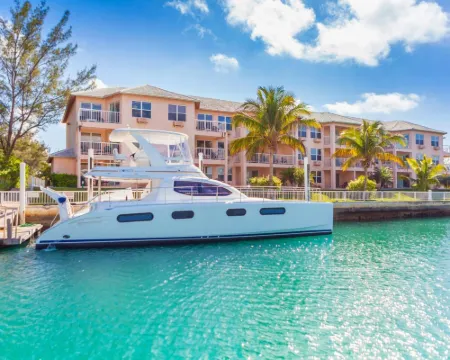 Island Seas Resort Hotels in Freeport