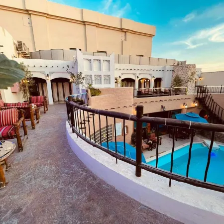 Al Liwan Suites