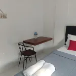Guest House D Valeri Hotel di Wae Kelambu