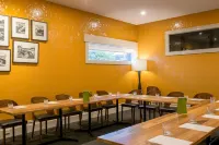 The Cally Hotel Hotel di Koroit