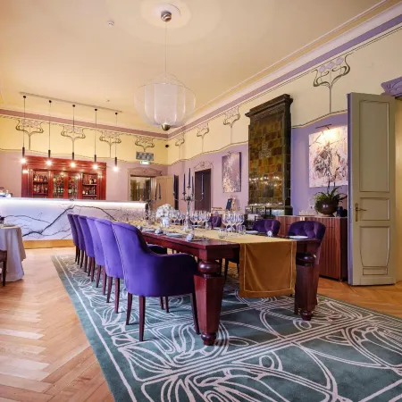 Villa Ammende Restaurant and Hotel