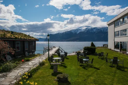 Leikanger Fjordhotel - Unike Hoteller - parcheggio
