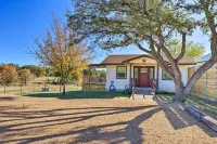 Cozy Fredericksburg Studio Near Wineries! - Kylpylä