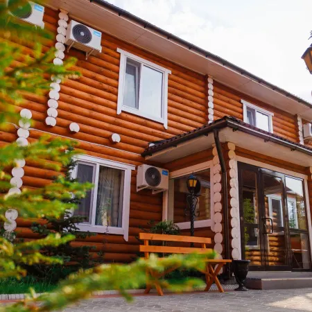 Ecohotel & Restaurant Skala (Скала)