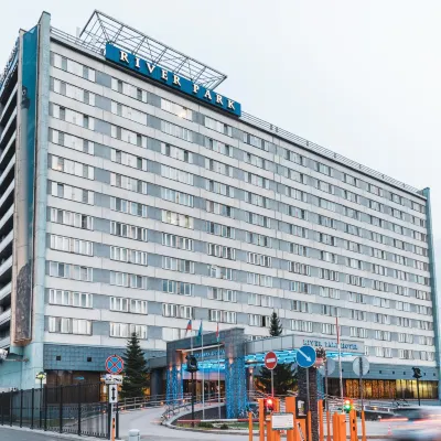 River Park (Ривер Парк) Отели рядом с достопримечательностью «пл. Ленина»