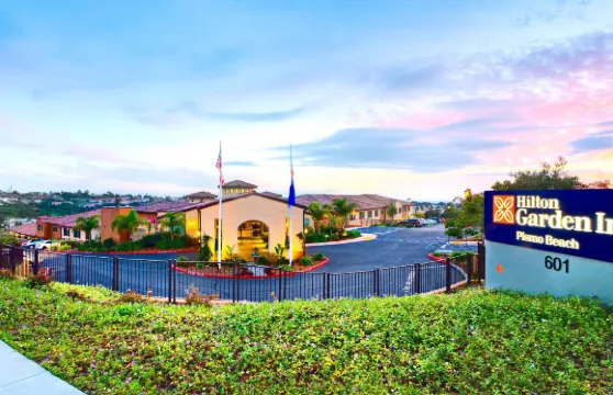 聖路易斯奧比斯波皮斯莫比奇希爾頓花園酒店