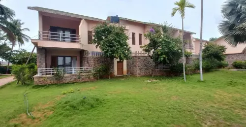 Krishna Heritage Resort