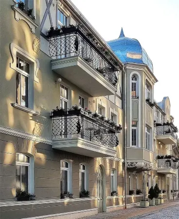 Mr.Just`s Hotel (Мистер Юстс) Отели в г. Зеленоградск