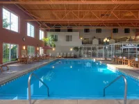 Hampton Inn Holland - Pools