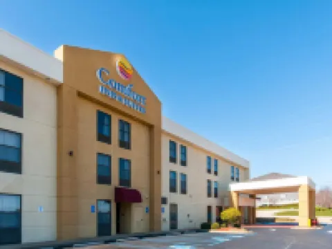Comfort Inn & Suites Hotels in La Grange