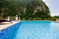 โรงแรมลากูน - สระว่ายน้ำบนดาดฟ้า