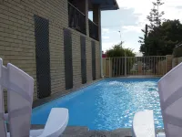 Jackaroo Apartments - Pools