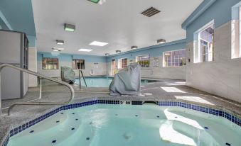 Holiday Inn Express & Suites Portland-Jantzen Beach
