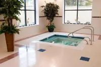 Courtyard Canton - Hot Tub