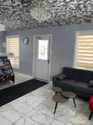 ช้อยส์ อินน์ บาย เดอะ ฟอลส์