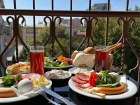 Cascade Hotel Hotels near Lovers' Park