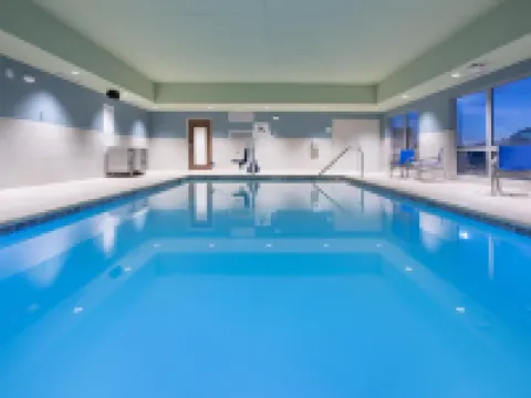 ホリデイ イン エクスプレス & スイーツ グッドランド I 70 by IHG グッドランドのホテル