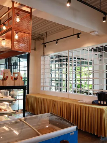 รูปภาพของเดอะ โกลด์ ลิฟวิง ไลฟ์