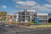 Waterfront Apartments Whitianga - Beach