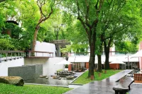 台北三二行館（限16歲以上入住） 鄰近總統副總統文物館的酒店