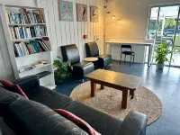 Happy Apple Backpackers - Hostels