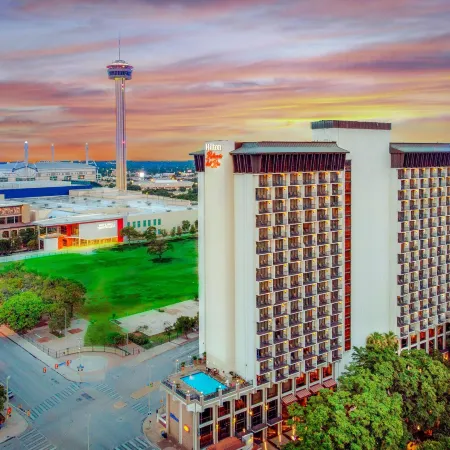 Hilton Palacio del Rio