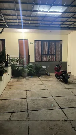 Vila Ekonoro Отели в г. Сибинонг