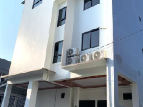 Kusuma Raya Guest House Hotels in Banyumanik