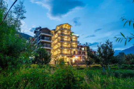 Treebo Premium the Takey'S, Mall Road Отели в г. Куллу