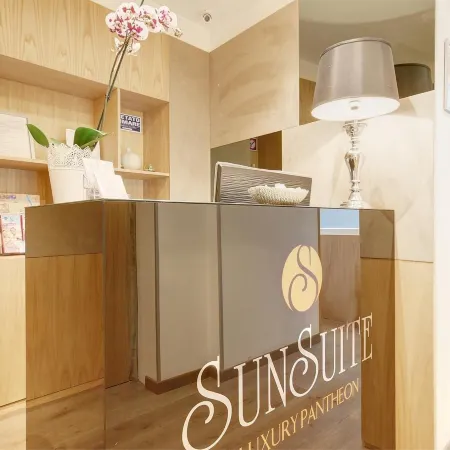 Sun Suite Luxury Pantheon Отели рядом с достопримечательностью «Площадь Торре-Арджентина»