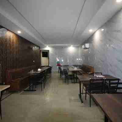 Hotel Classic Bar & Restaurant Dining/Meeting Rooms