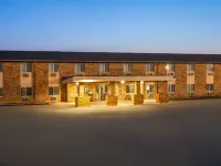 Baymont by Wyndham Manistee Hotels in Filer Charter Township