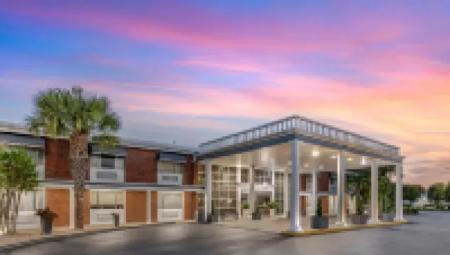 Best Western Palm Beach Lakes Hotels near City Square