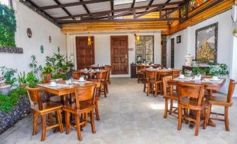 La Fortuna Lodge by Treebu Hotels
