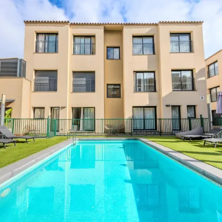 Castell Beach Aparthotel
