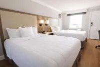 Destin Inn & Suites - 2-Star