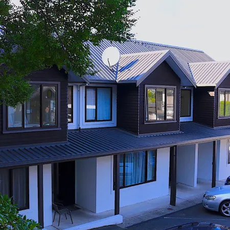 755 Regal Court Motel Отели рядом с достопримечательностью «Музей Отаго»