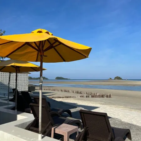 Lanta Pura Beach Resort