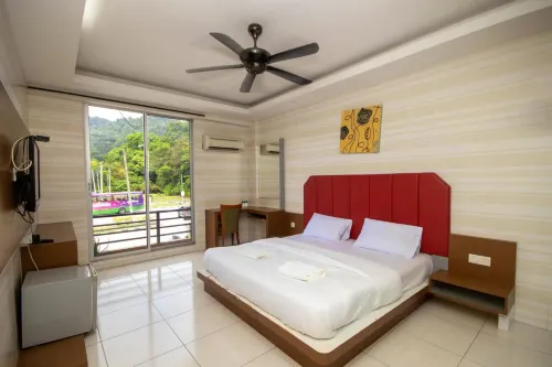 JQ Happy Lumut Hotel - 3 звезды
