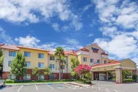 Fairfield Inn & Suites Turlock Các khách sạn ở Turlock