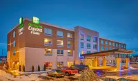 Holiday Inn Express & Suites Hermiston Downtown Hotels near Garden Center at The Home Depot
