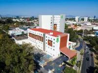 Holiday Inn Guadalajara Patria-Universidad Hôtels à proximité de : Guadalajara Universidad Panamericana